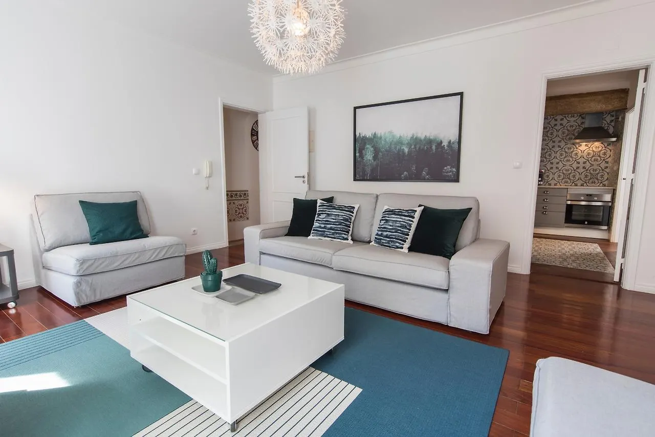 Lovelystay - Bica Patio Duplex Lisboa