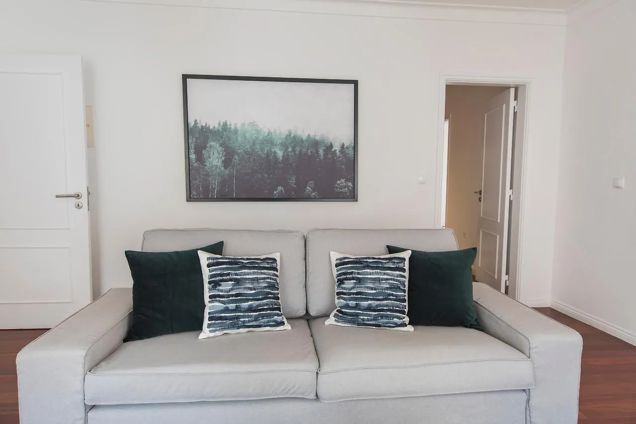 Lovelystay - Bica Patio Duplex Lisbon