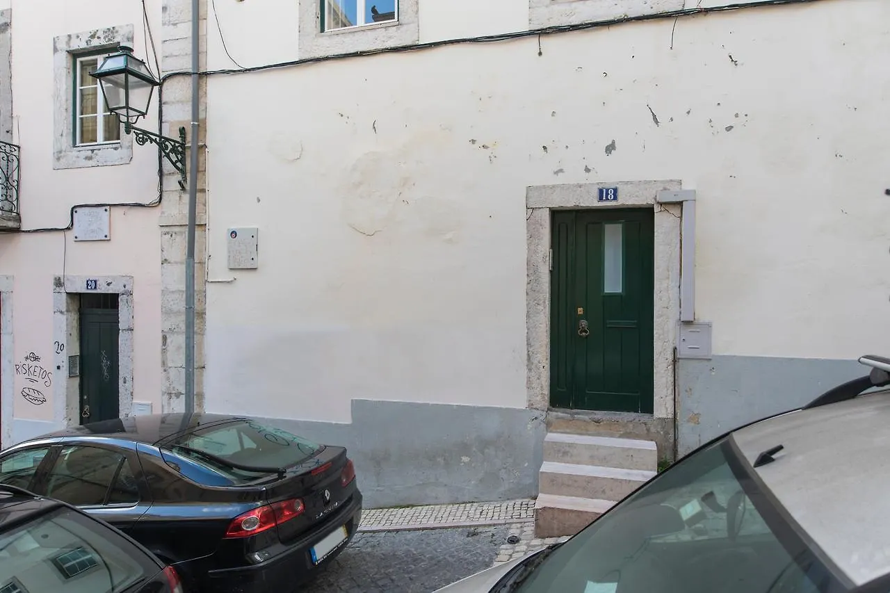 Lovelystay - Bica Patio Duplex Lissabon