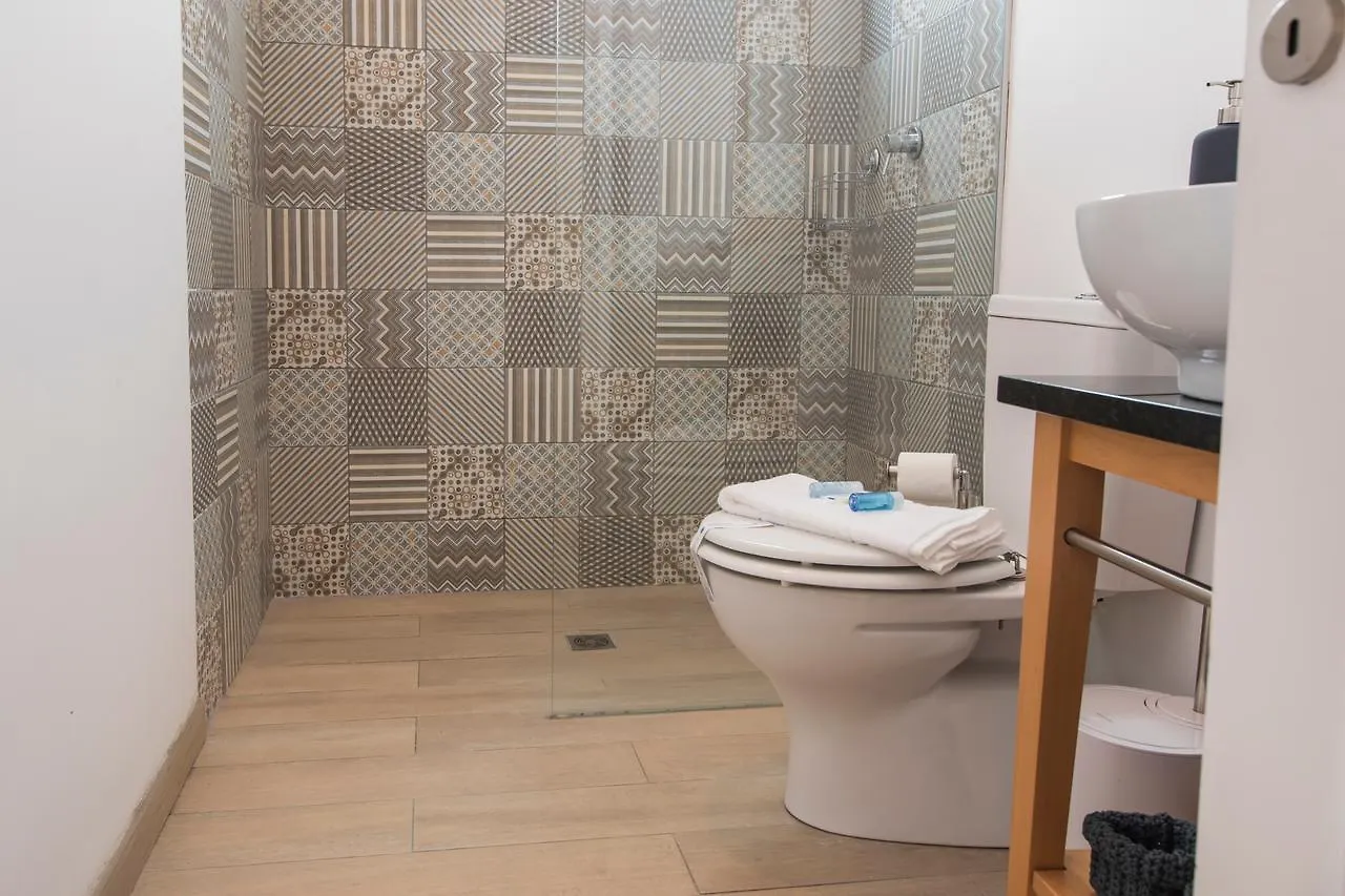 Appartement Lovelystay - Bica Patio Duplex Lissabon
