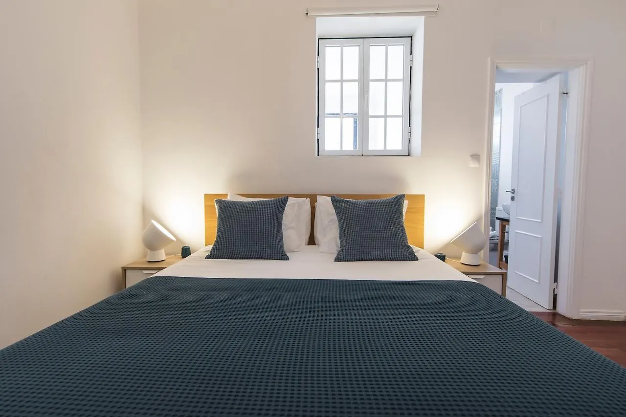 Lovelystay - Bica Patio Duplex Lissabon Portugal