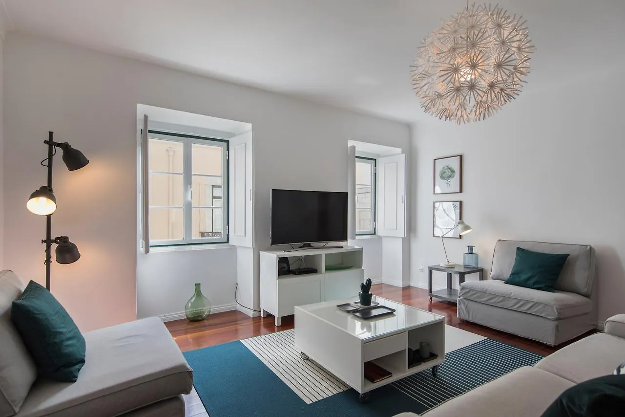 Appartement Lovelystay - Bica Patio Duplex Lissabon