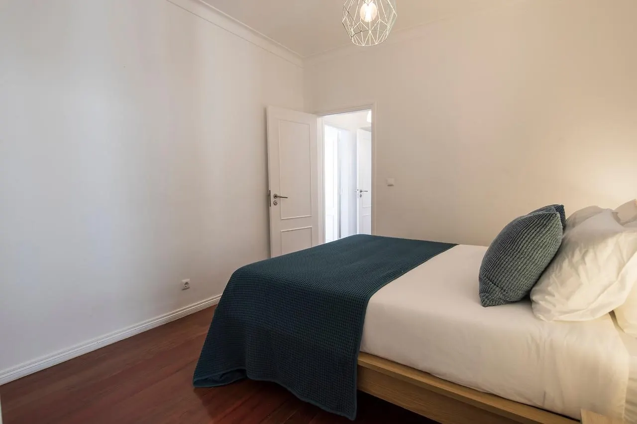 Appartement Lovelystay - Bica Patio Duplex Lissabon