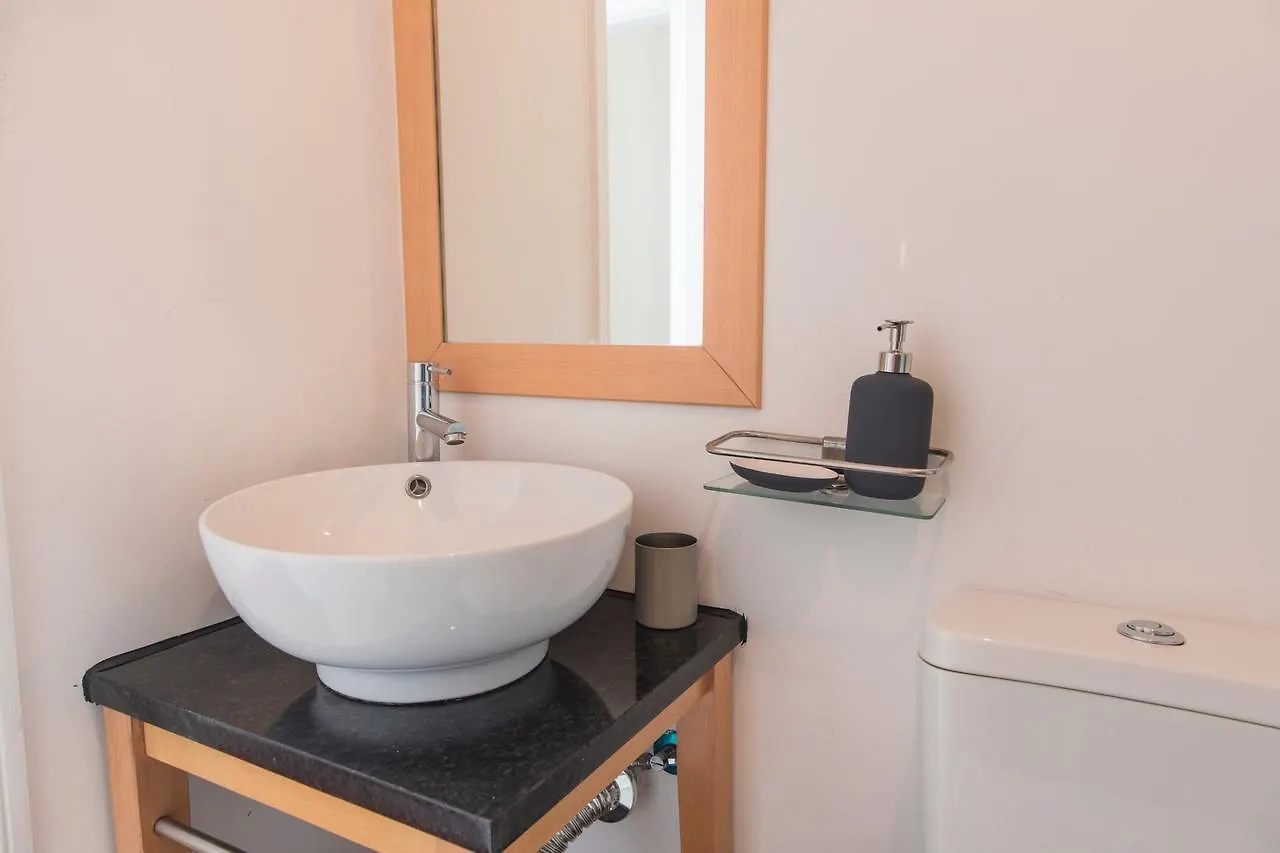 Appartement Lovelystay - Bica Patio Duplex Lissabon Portugal