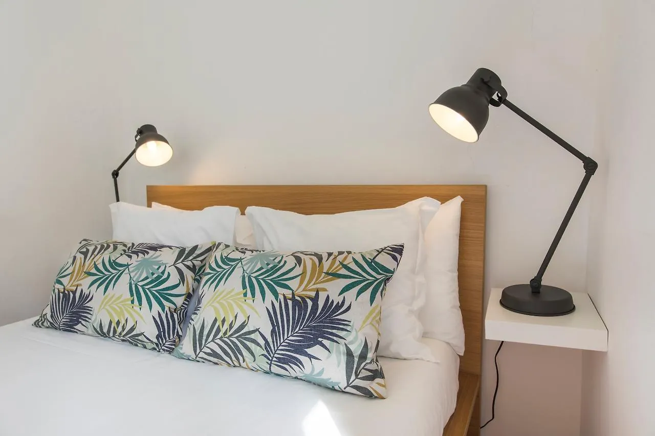 Lovelystay - Bica Patio Duplex Lissabon 0*,  Portugal